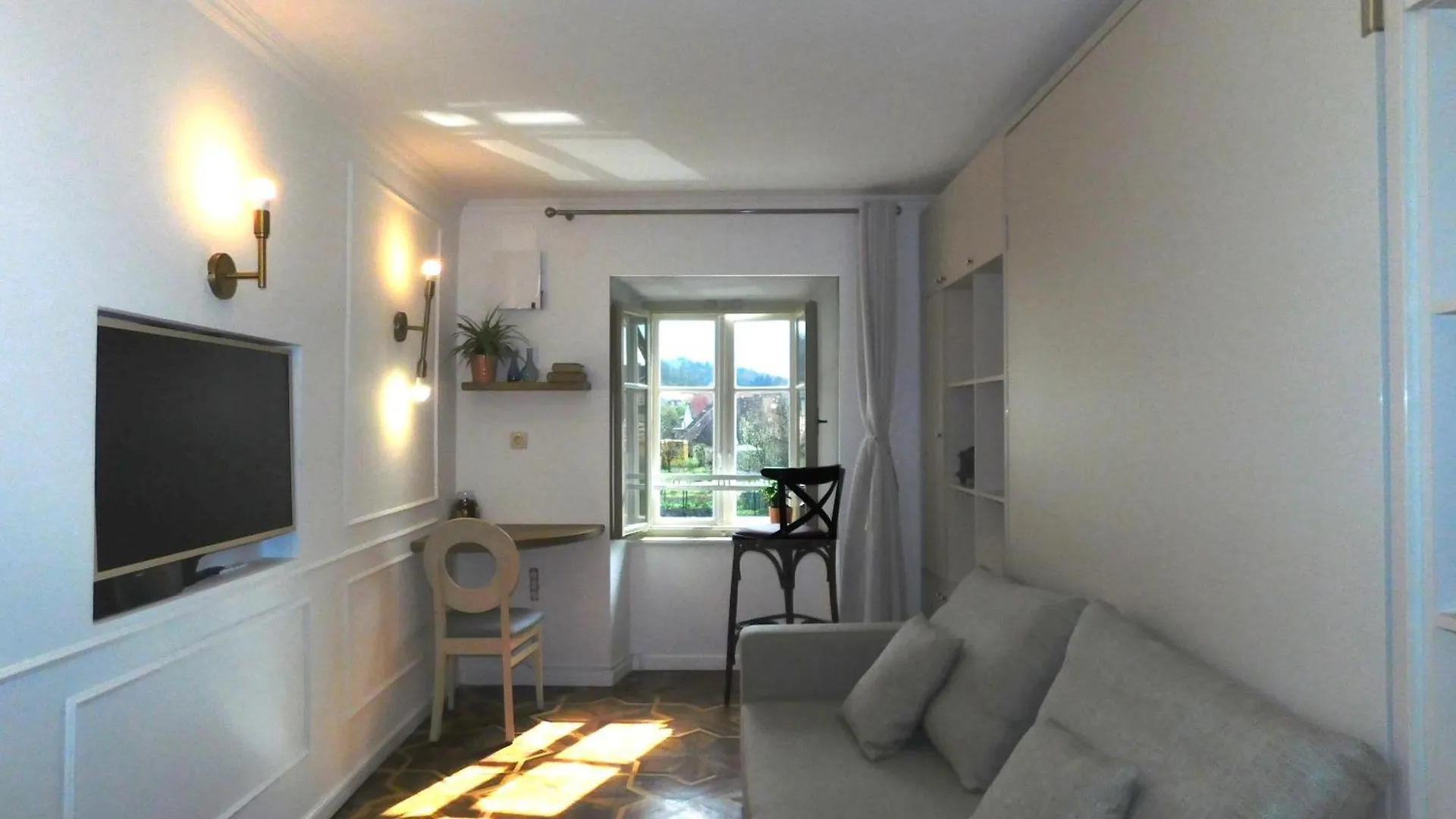 Apartment Econte Near Old Town Ljubljana