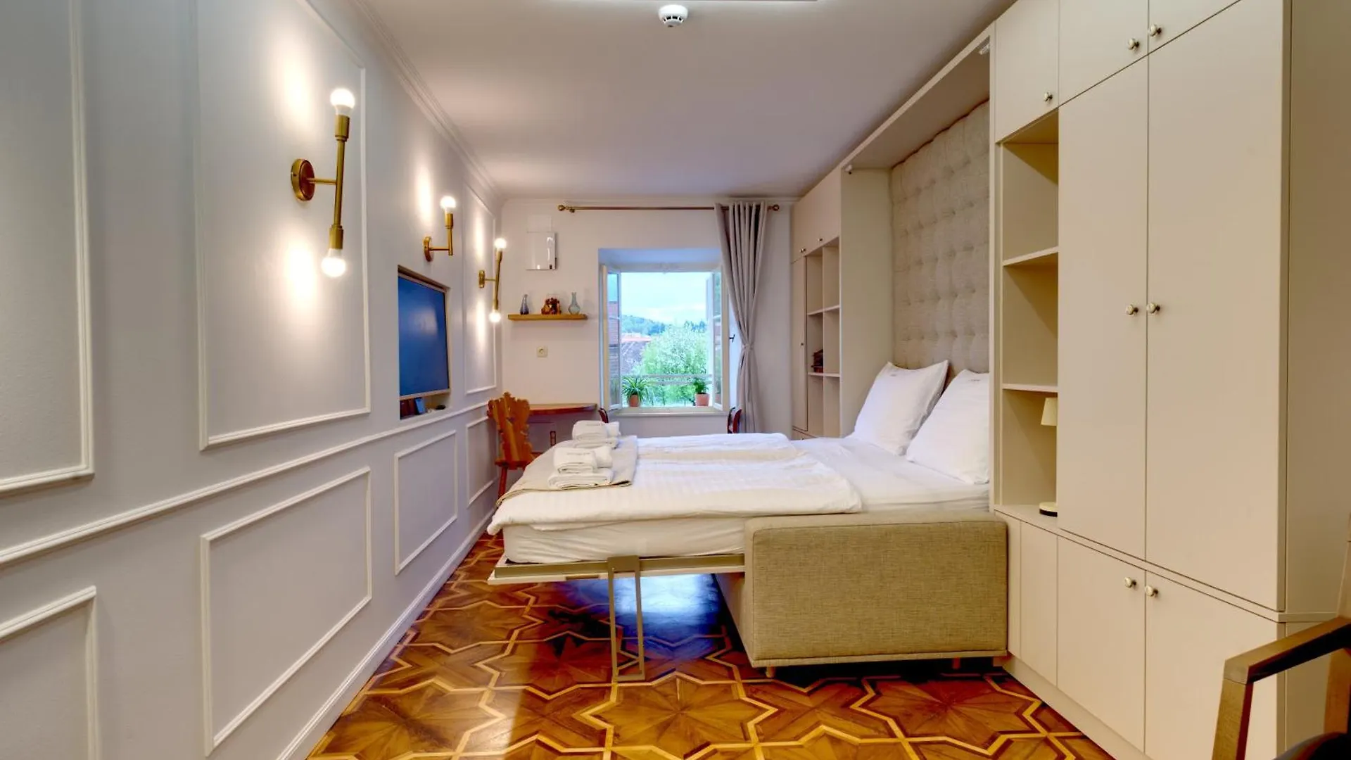 Apartment Econte Near Old Town Ljubljana 0*,  Slovenia